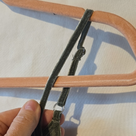 PINK Victoria's Secret Dark Green Crop Camisole Velour Size XS - Picture 2 of 4